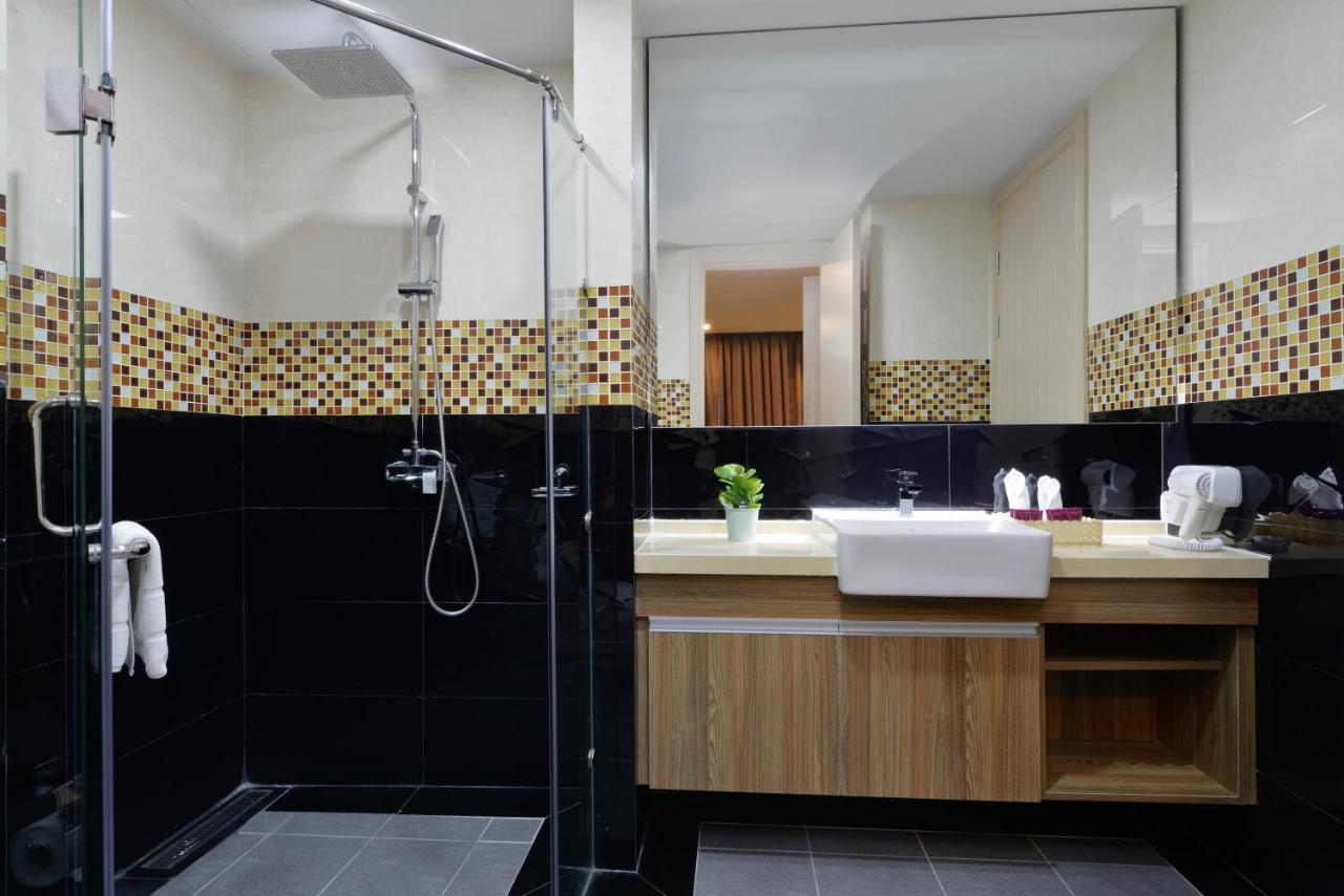 Ramada By Wyndham Bangkok Ten Ekamai Residences Εξωτερικό φωτογραφία
