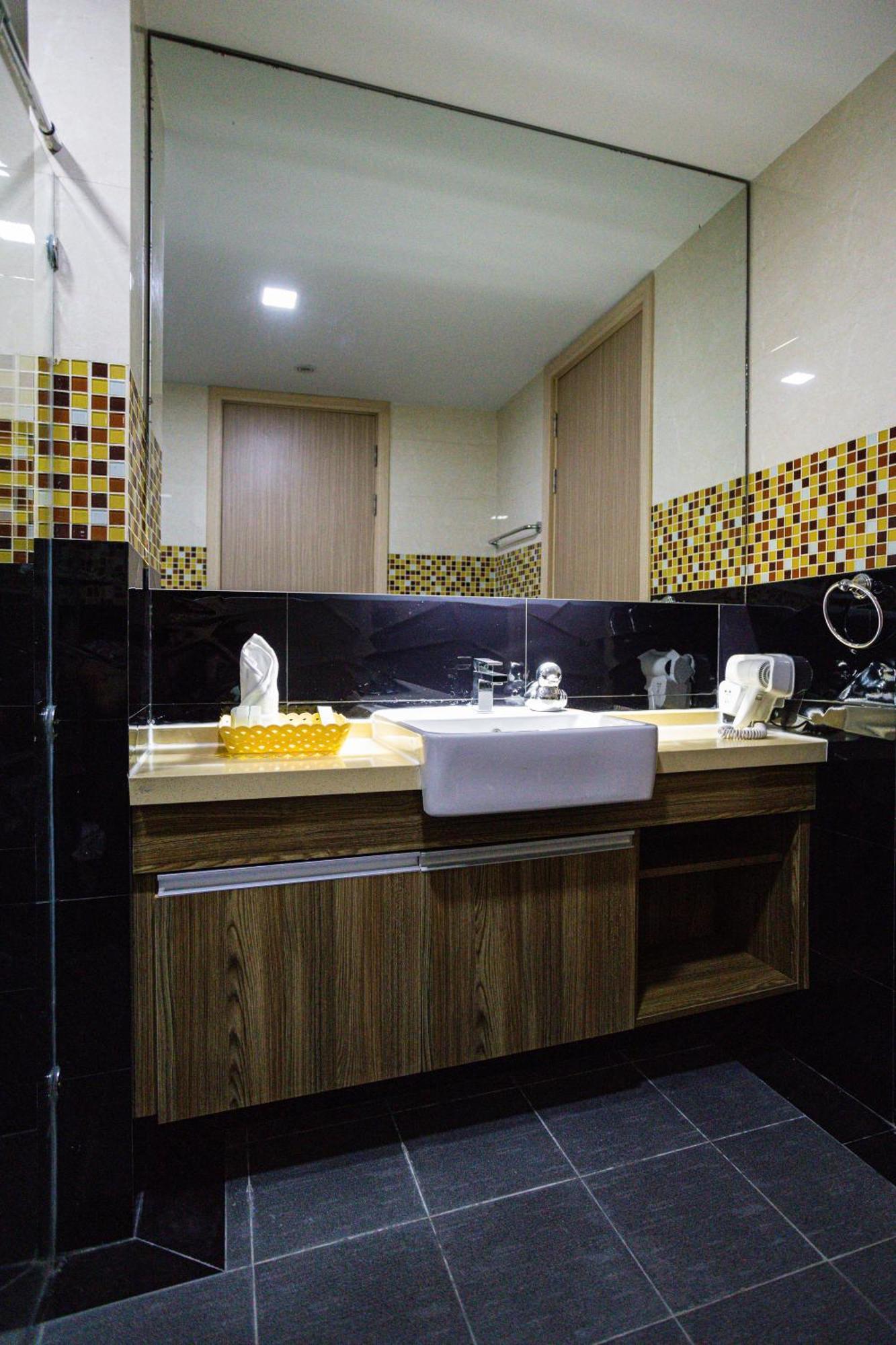 Ramada By Wyndham Bangkok Ten Ekamai Residences Εξωτερικό φωτογραφία