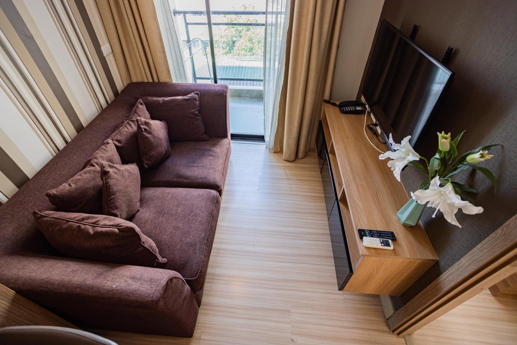 Ramada By Wyndham Bangkok Ten Ekamai Residences Εξωτερικό φωτογραφία