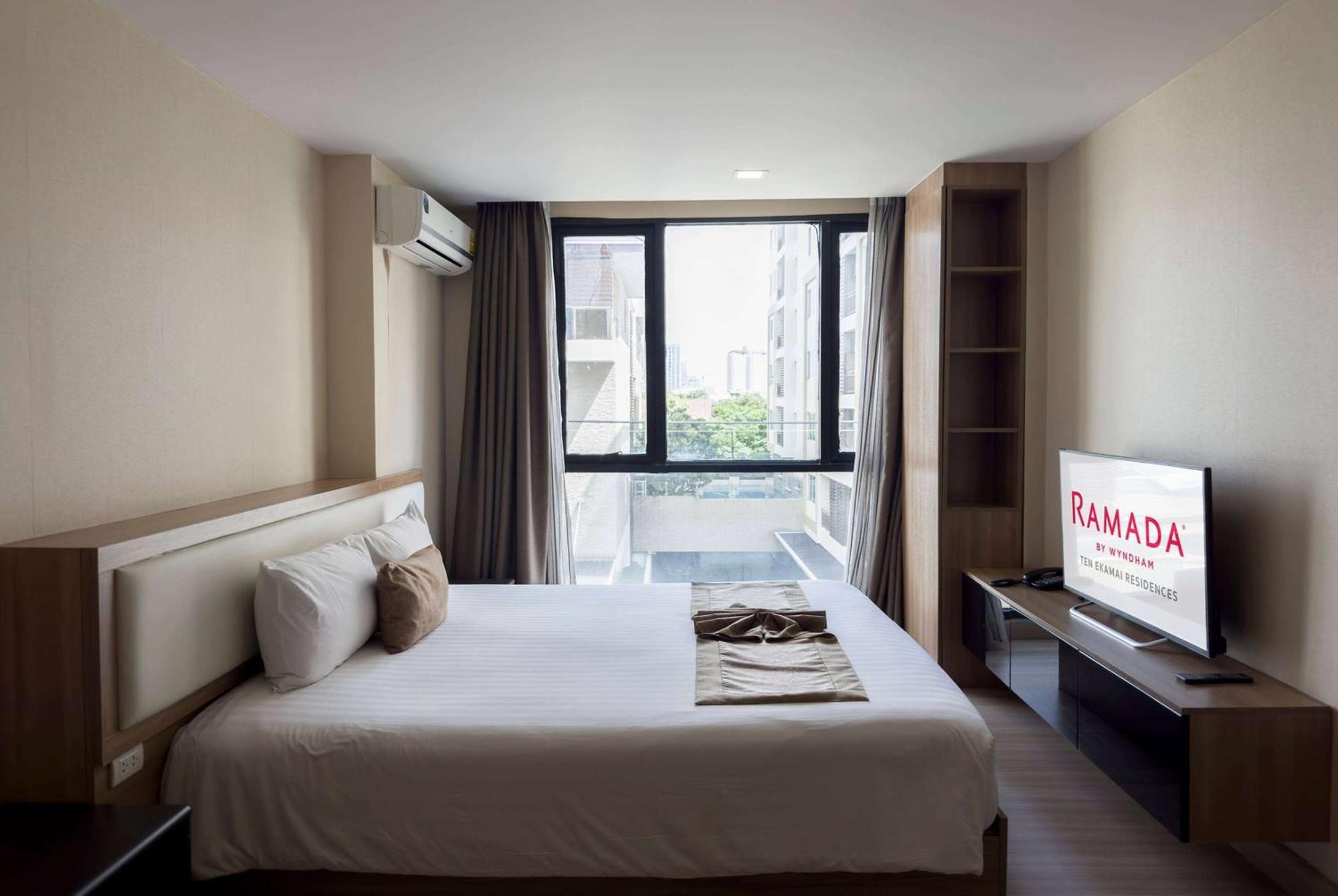 Ramada By Wyndham Bangkok Ten Ekamai Residences Εξωτερικό φωτογραφία