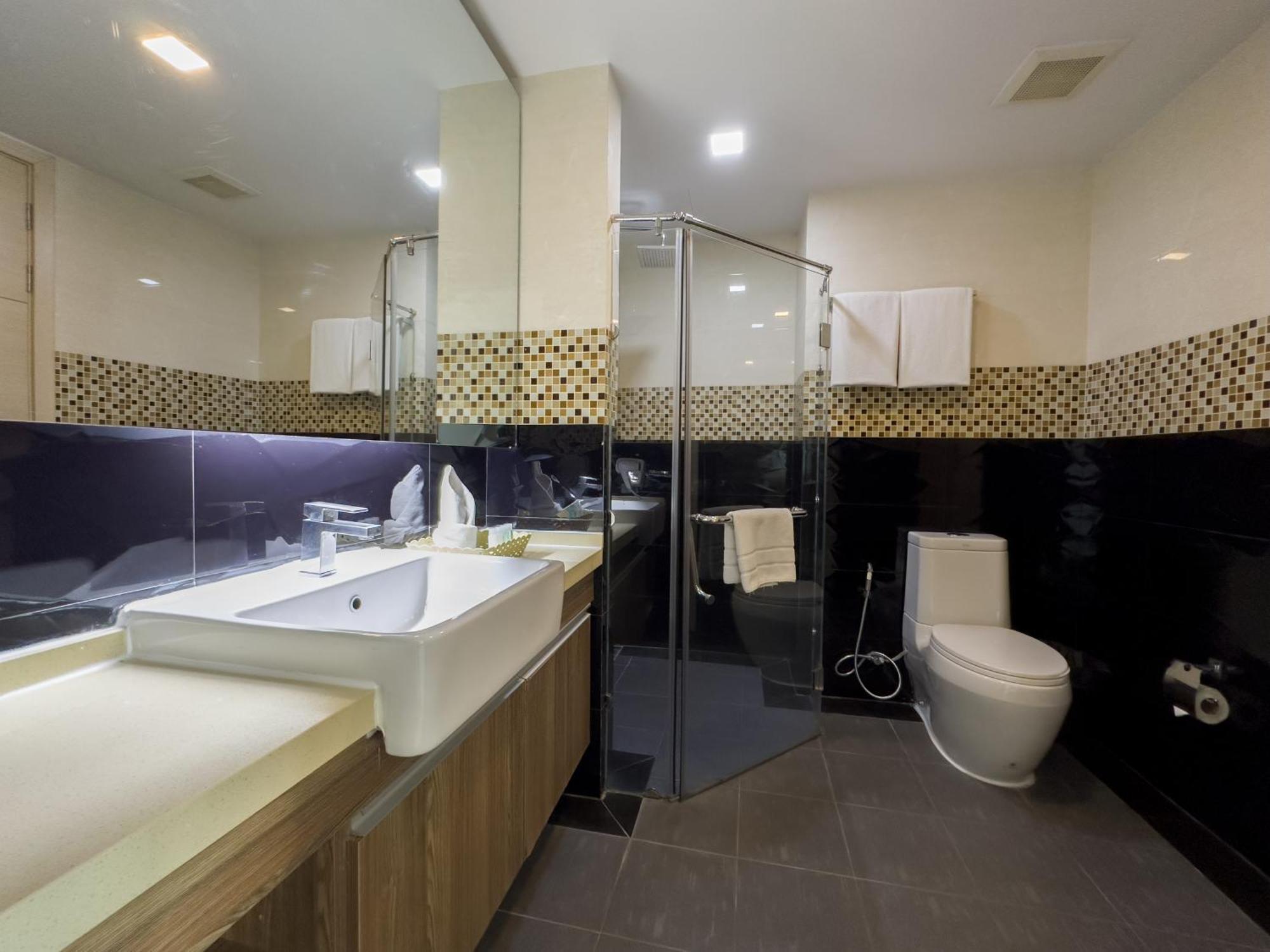 Ramada By Wyndham Bangkok Ten Ekamai Residences Εξωτερικό φωτογραφία