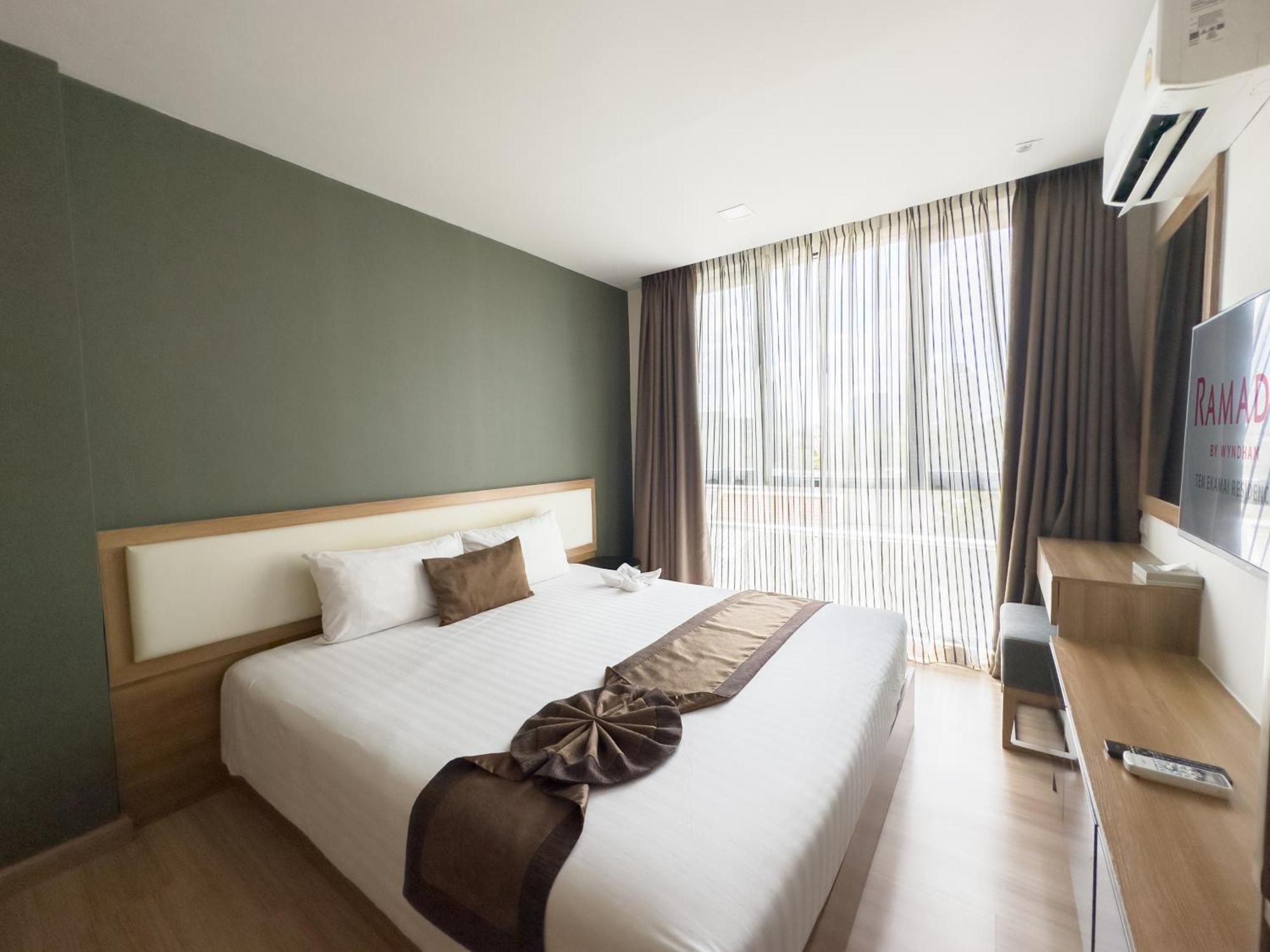Ramada By Wyndham Bangkok Ten Ekamai Residences Εξωτερικό φωτογραφία